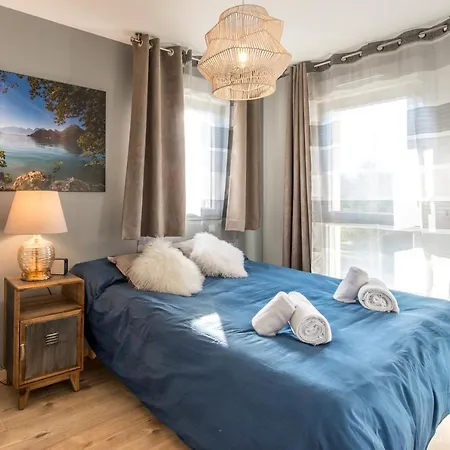 Дом отдыха La Maison Du Port, Exclusivite Lla Selections By Location Annecy *